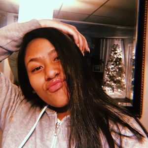 Meet your Posher, Isabella